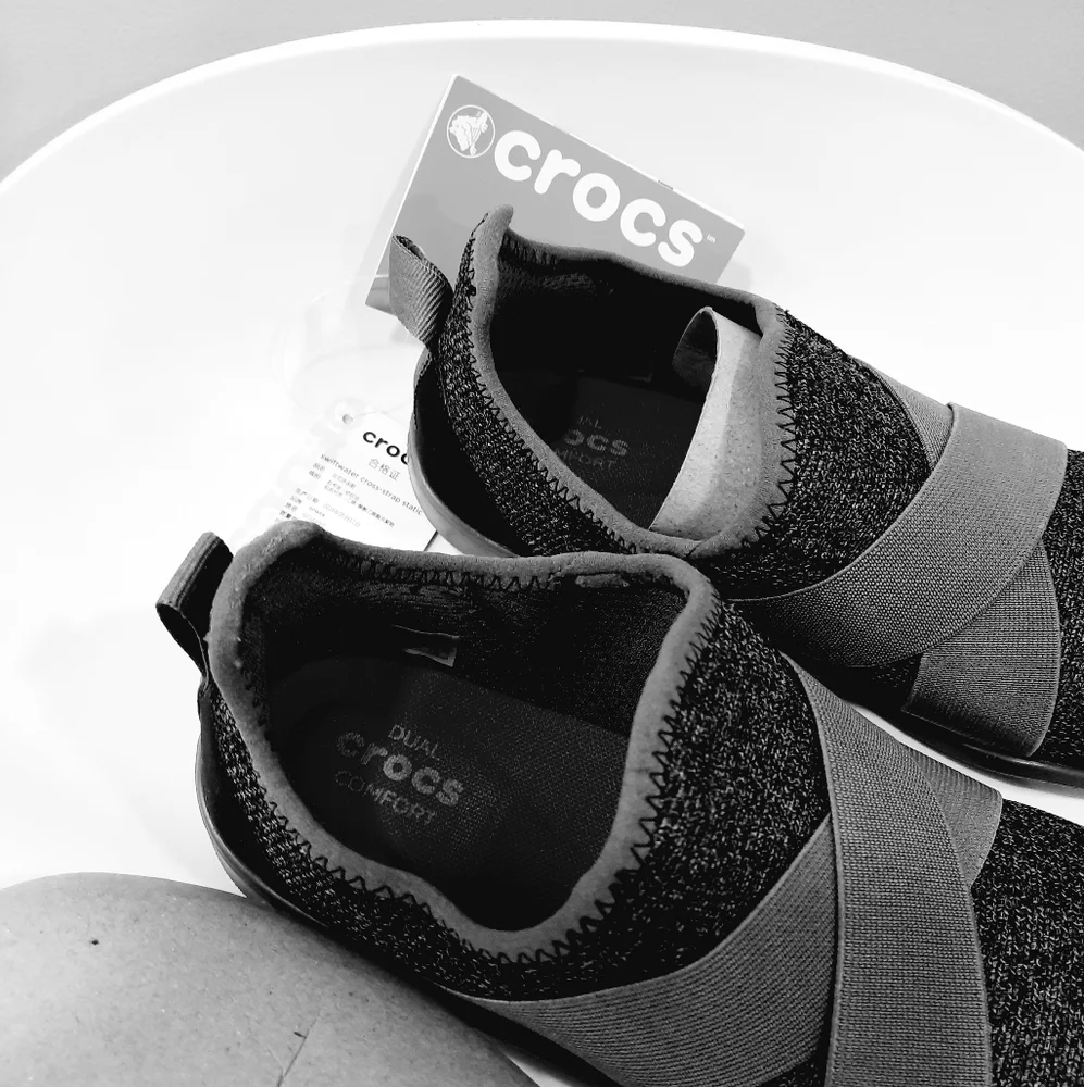Crocs Swiftwater Cross Straps Pull-on Black Gray color #6